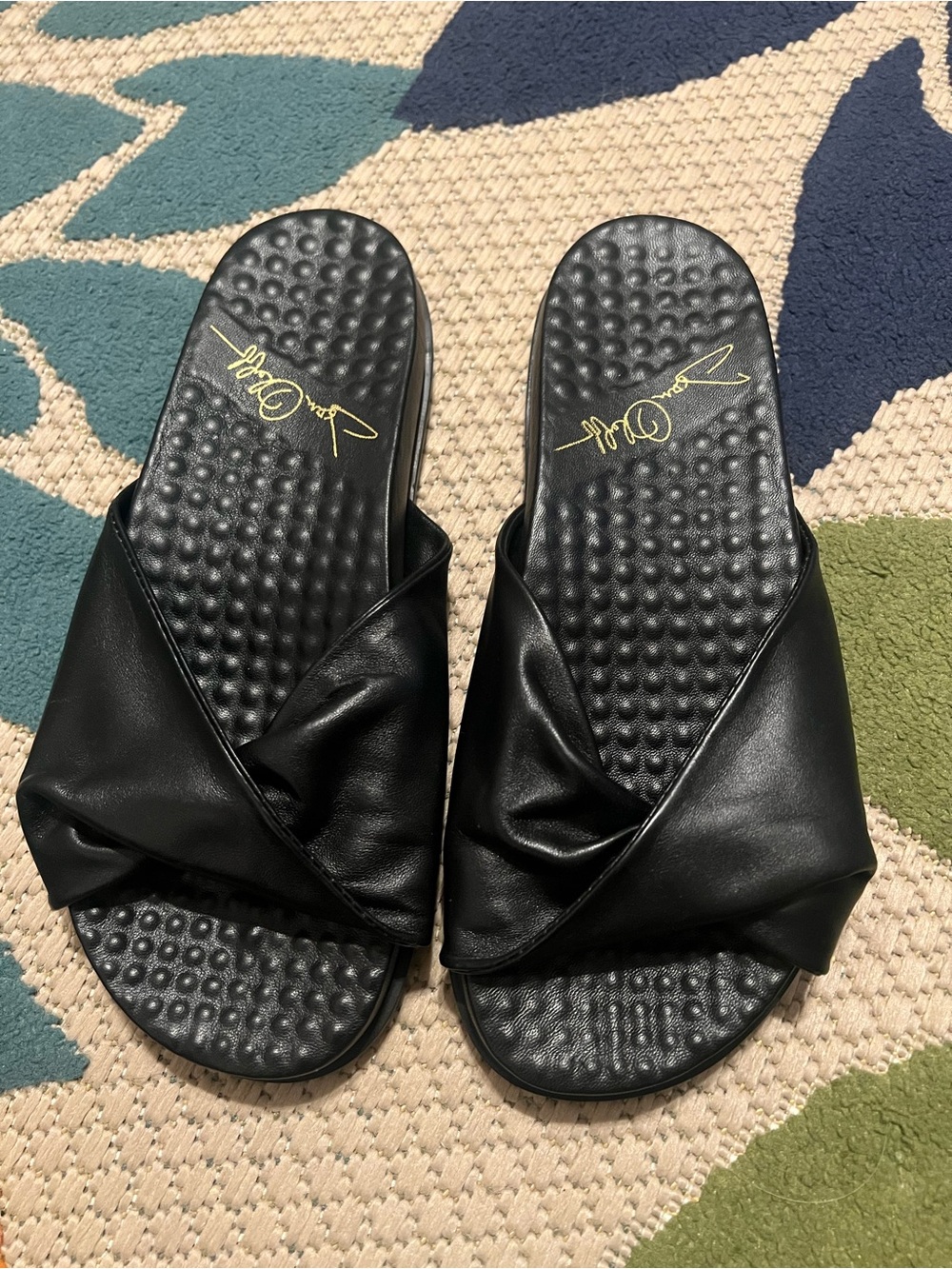 Women’s Black Slide Slides with Twisted Strap